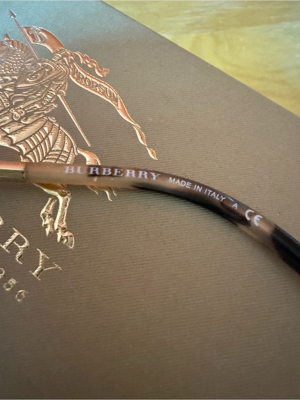 NWT Burberry BE4191 Sunglasses Light Horn Complete Box Set - Picture 5 of 16